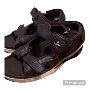 Ching Shi, Scafild unisex Sanford with Velcro Closure